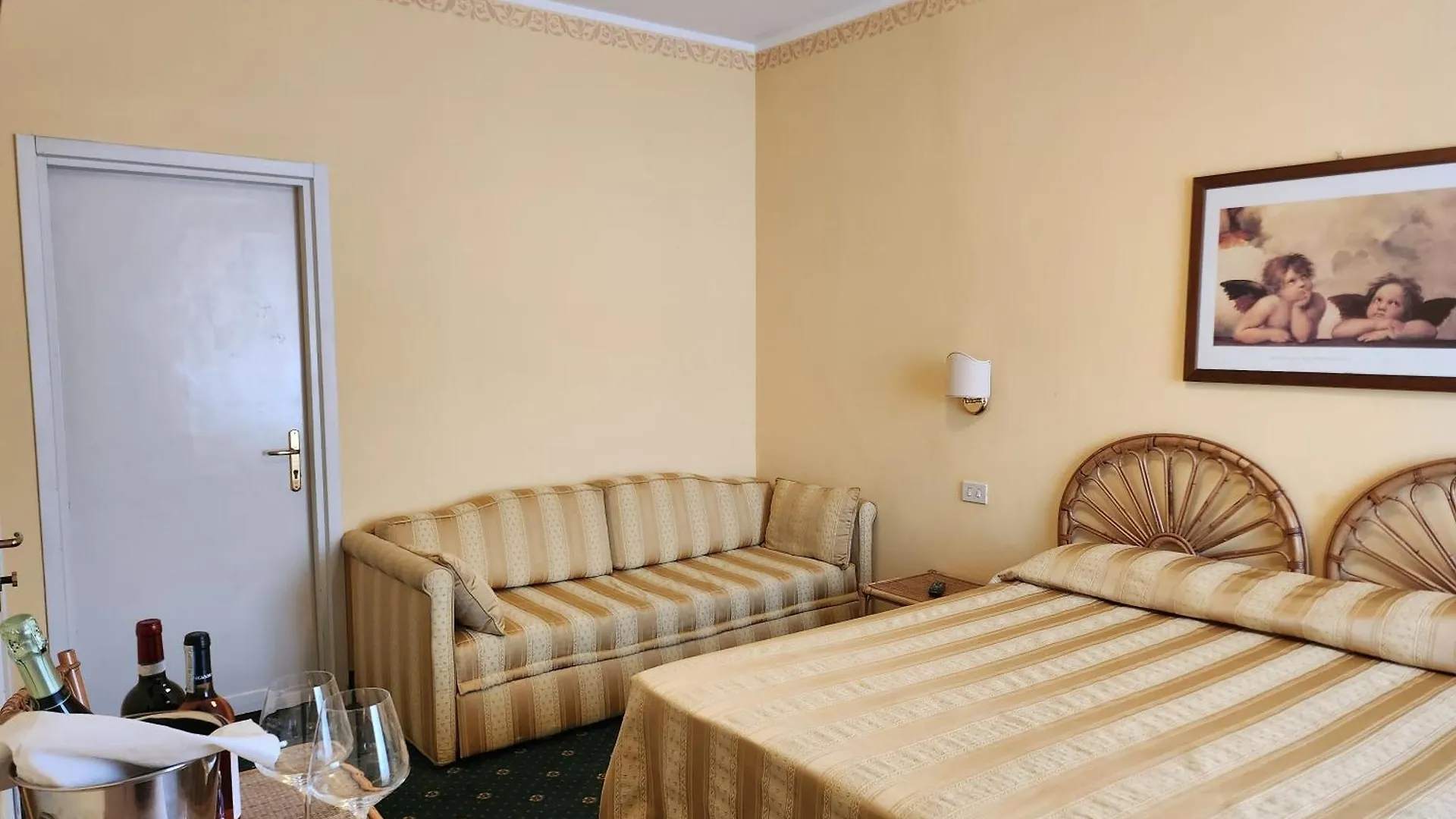 ***  Hotel Alla Riviera Bardolino Italia