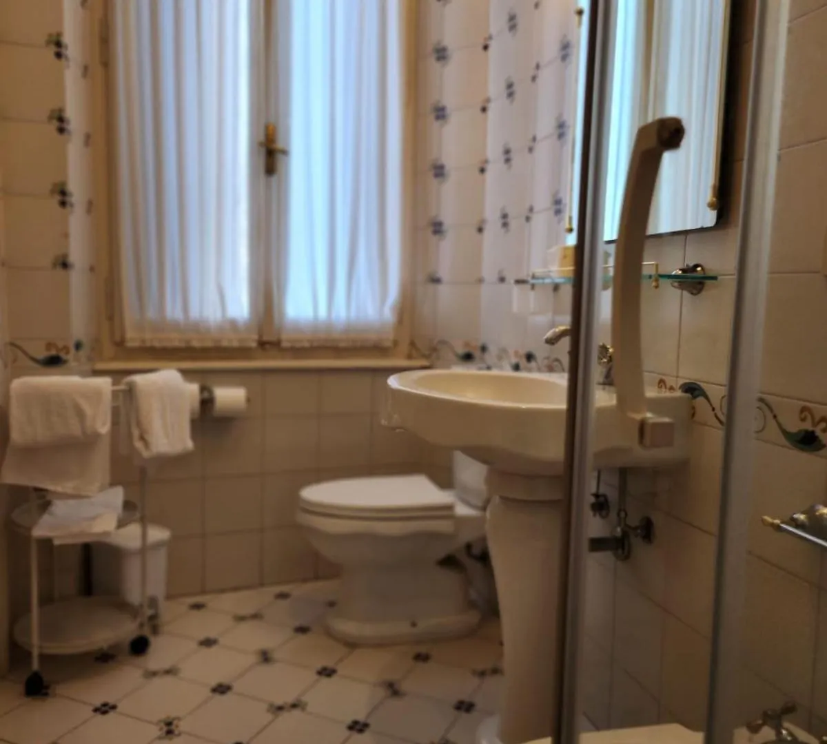 Hotel Alla Riviera Bardolino 3*,  Italia