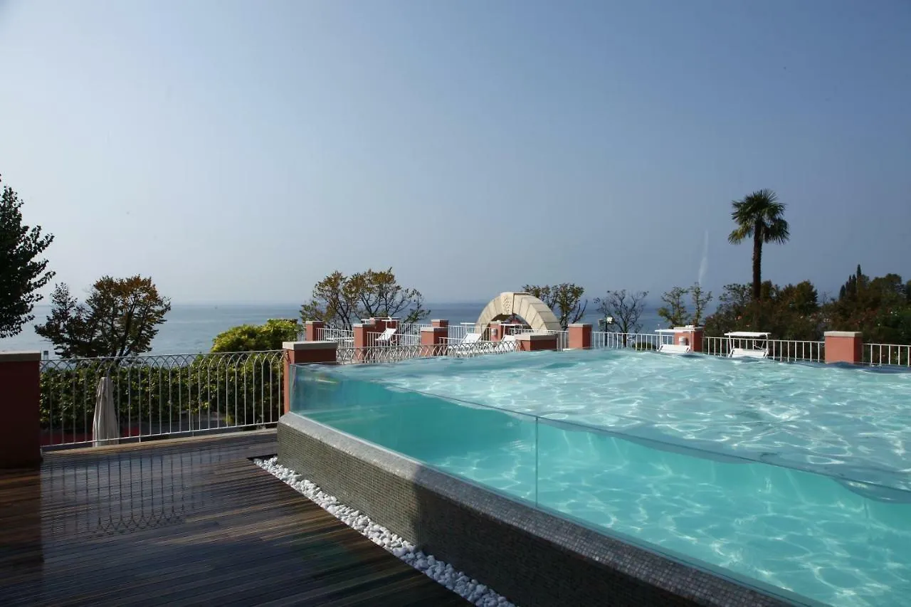 Hotel Alla Riviera Bardolino 3*,