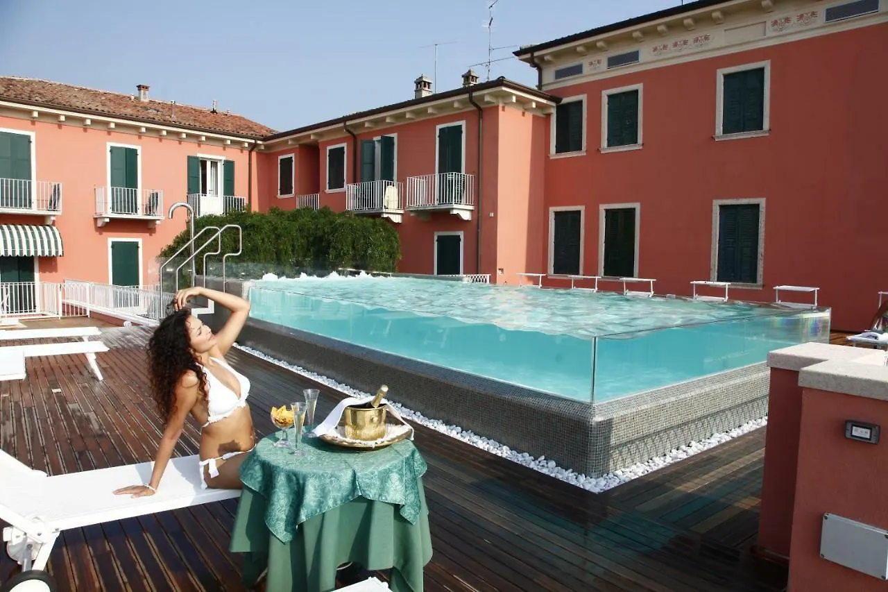 Hotel Alla Riviera Bardolino 3*,