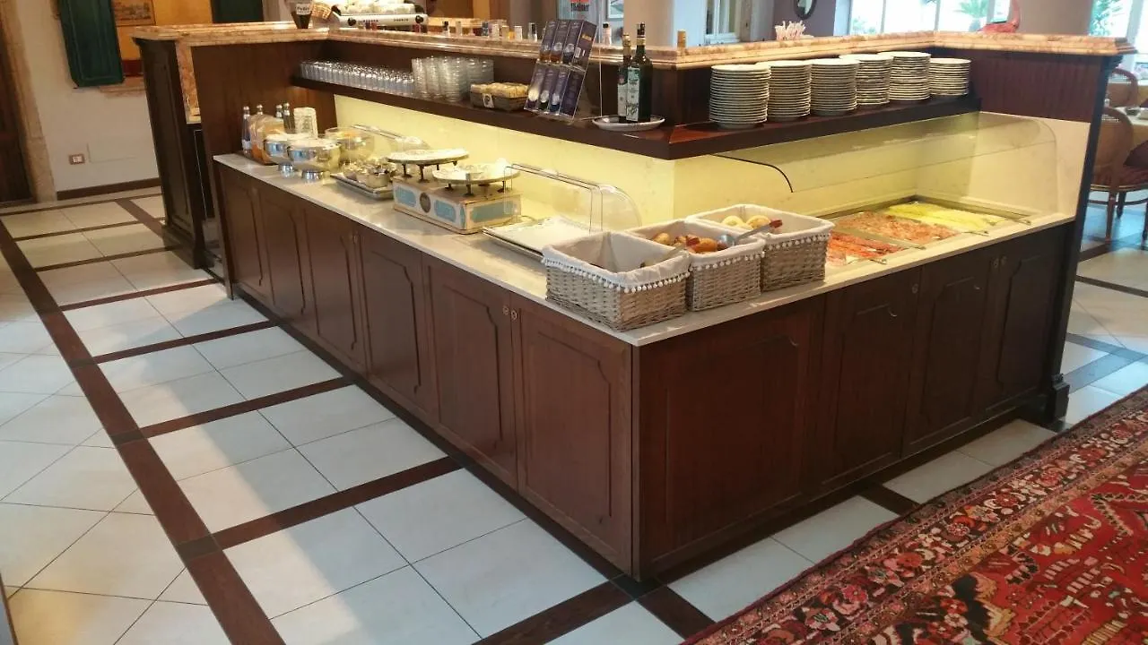 Hotel Alla Riviera Bardolino Italia